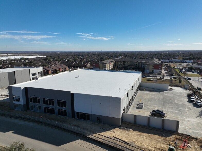 More Photos Of 100 Stephens St, Arlington Unknown For Lease