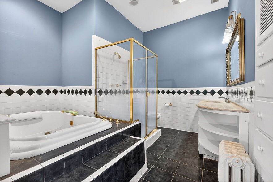 More Photos Of 408 NE Atlantic St, Tullahoma Flex For Sale