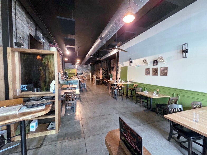 More Photos Of 425 N Main St, Hendersonville Restaurant For Sale