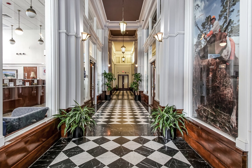 More Photos Of 24 Drayton St, Savannah Office For Lease
