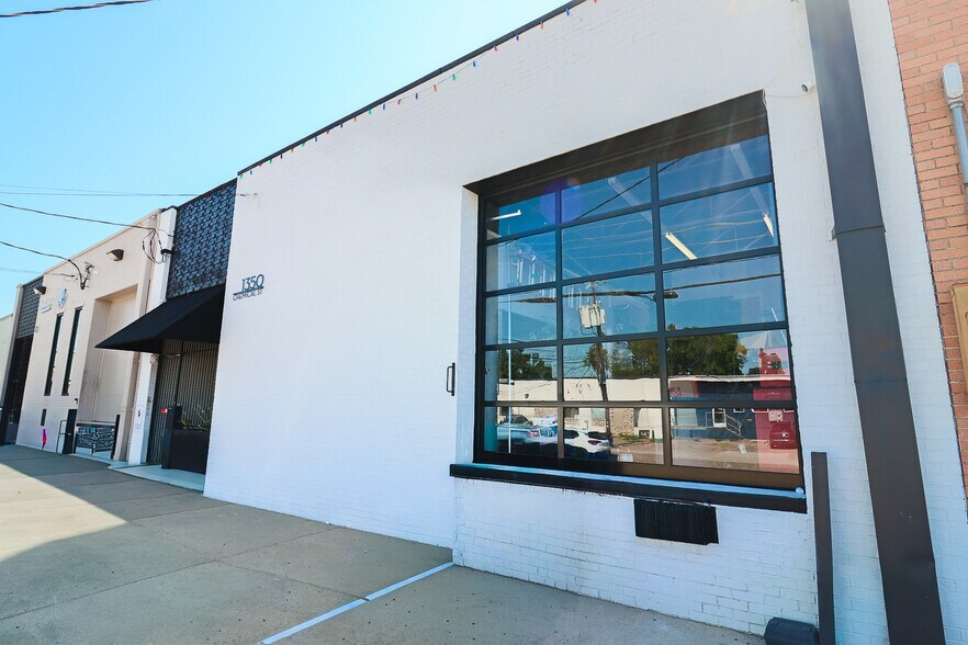 More Photos Of 1350 Chemical St, Dallas Light Manufacturing For Lease
