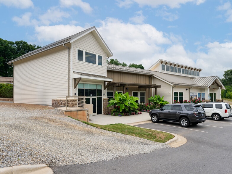 More Photos Of 559 Long Shoals Rd, Arden Medical For Lease