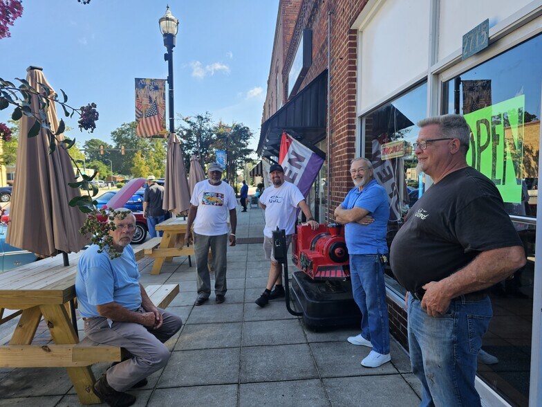 More Photos Of , Elloree General Retail For Sale