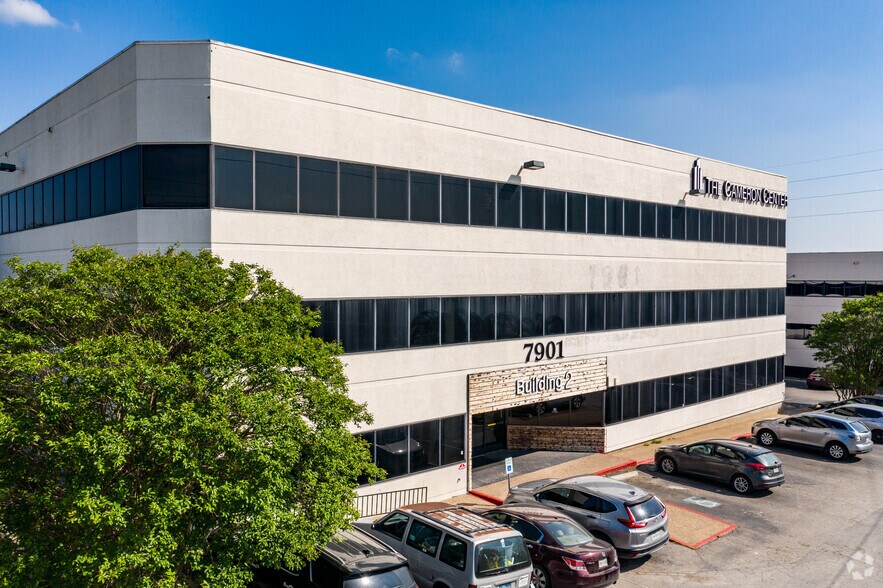 More Photos Of 7901 Cameron Rd, Austin Unknown For Lease