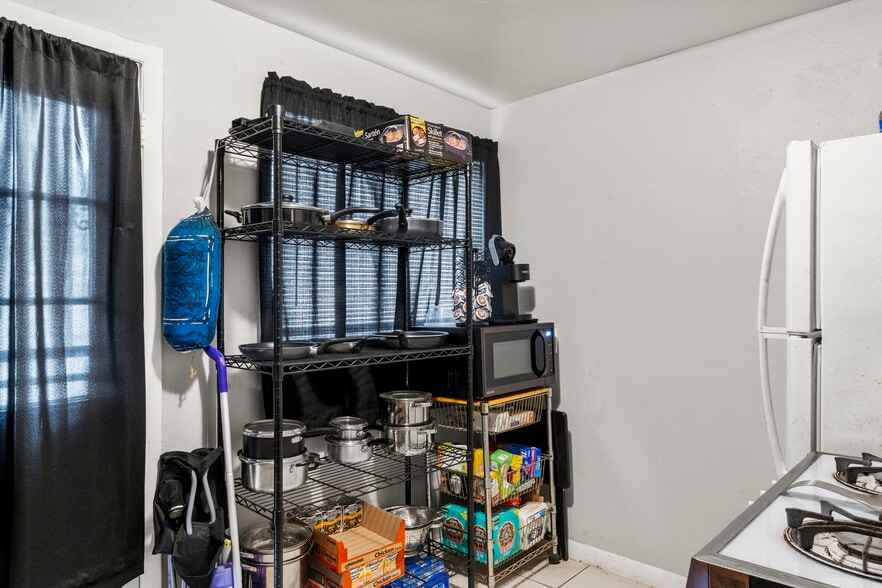 More Photos Of 1129 Akron St, Aurora Apartments For Sale