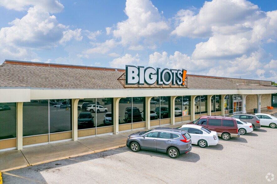 More Photos Of 8650 Spicewood Springs Rd, Austin Unknown For Lease