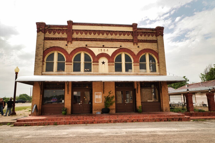 More Photos Of 335 N Lampasas St, Bertram Lodge Meeting Hall For Sale