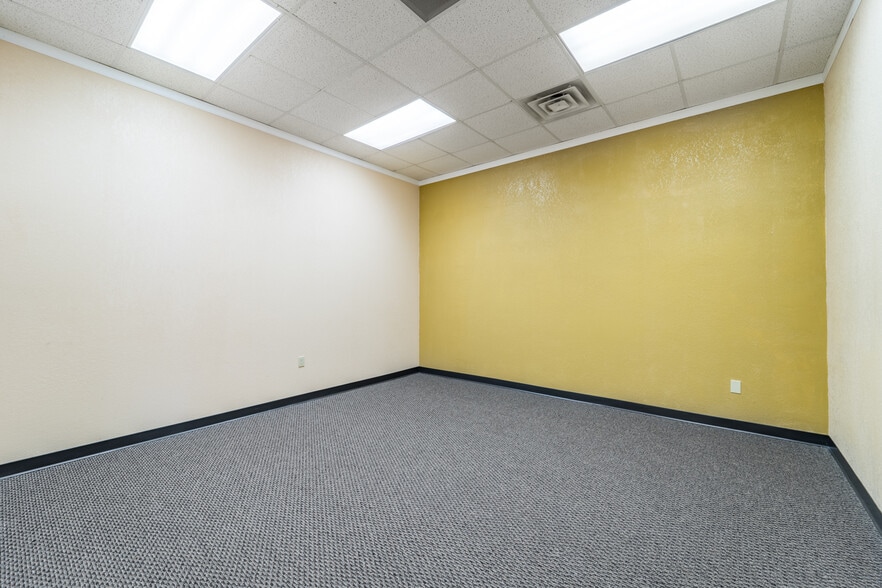 More Photos Of 2201 Grand Ave, Wausau Unknown For Lease