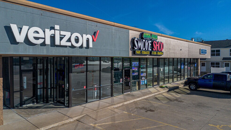 More Photos Of 1201 E 5th St, Metropolis Storefront Retail Office For Sale