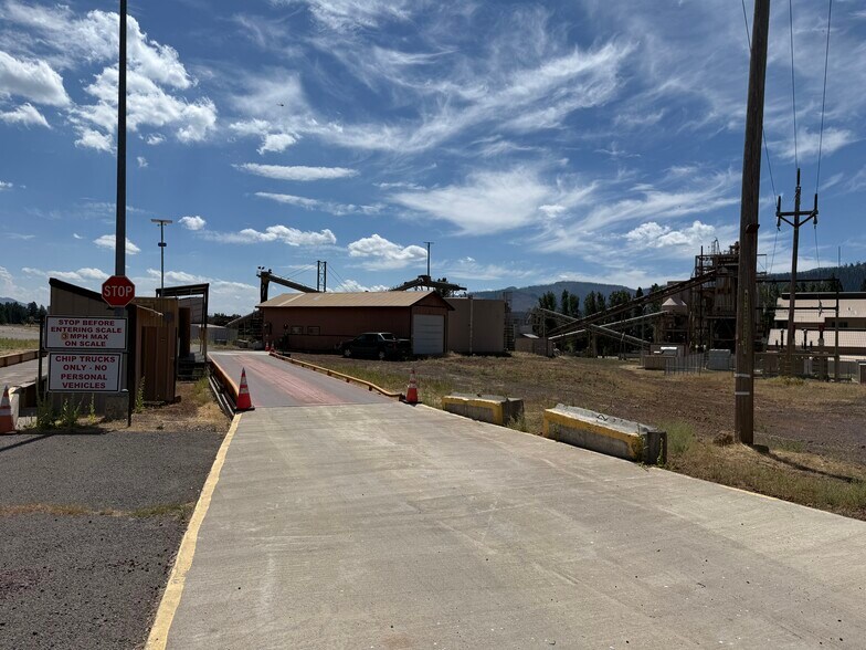 More Photos Of 463210 Mooney Rd, Westwood Industrial For Sale
