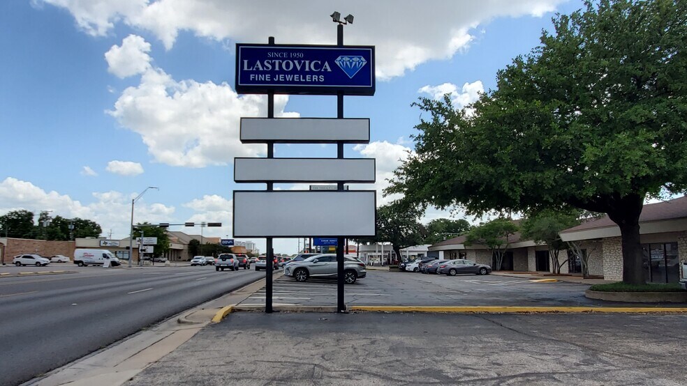 More Photos Of 1202 S 31st St, Temple Storefront Retail Office For Lease