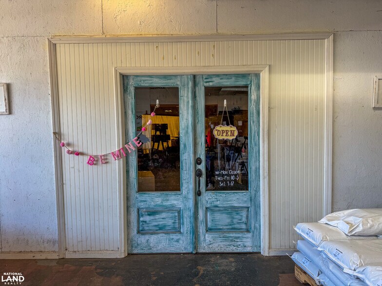 More Photos Of 1243 Washington St, Marion Storefront Retail Office For Sale