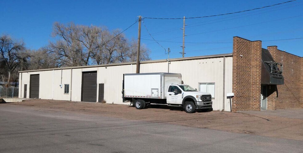 More Photos Of 3404 N Cascade Ave, Colorado Springs Distribution For Lease