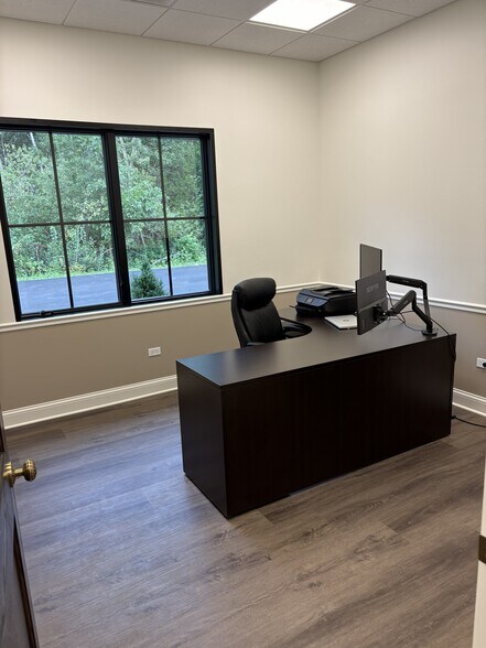 More Photos Of 1139 Caroline Ave, Schererville Office For Sale