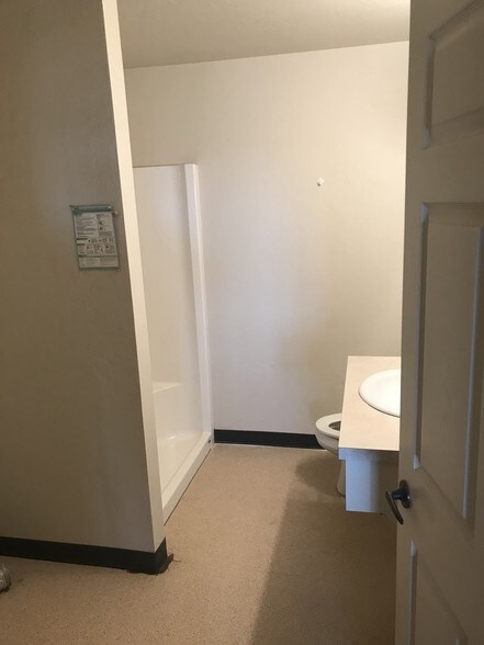 More Photos Of 5057 Owan Industrial Park Dr, Williston Industrial For Sale