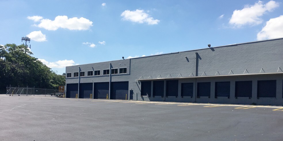 Primary Photo Of 2240 74th St, North Bergen Warehouse For Lease