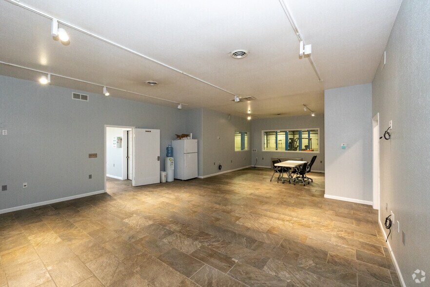 More Photos Of 12555 Energy Rd, Fort Morgan Manufacturing For Lease