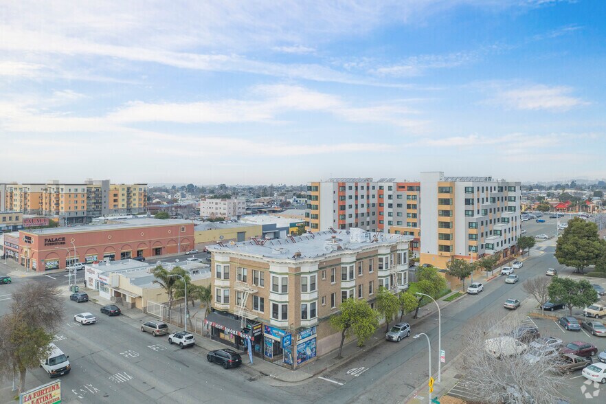 More Photos Of 315 25th St, Richmond Multifamily For Sale