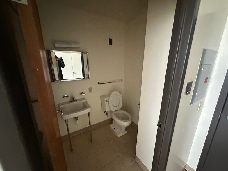 More Photos Of 215 Lelia St, Pittsburgh Apartments For Sale
