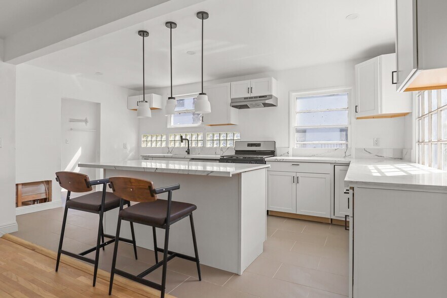 More Photos Of 4409 Victoria Park Dr, Los Angeles Apartments For Sale