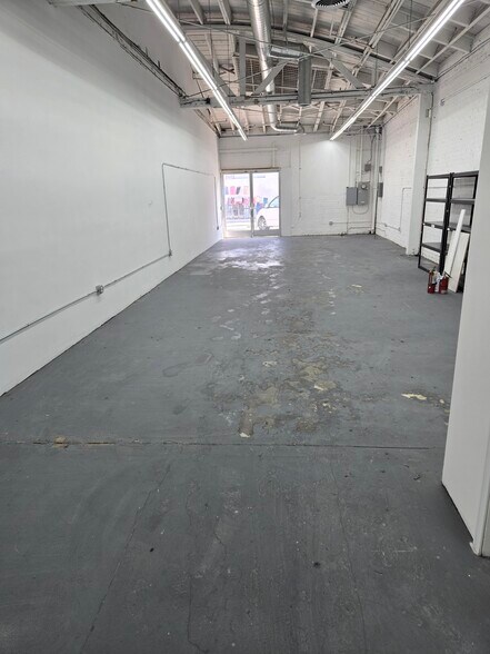 More Photos Of 1504 S Main St, Los Angeles Unknown For Lease