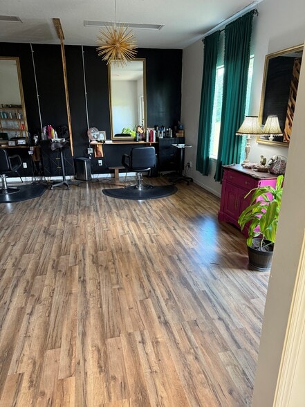 More Photos Of 19351 N Us-19, Thomasville Self Storage For Lease