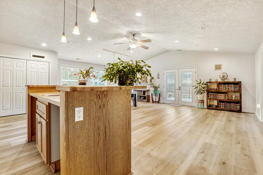 More Photos Of 810 NE 167th Ave, Vancouver Assisted Living For Sale