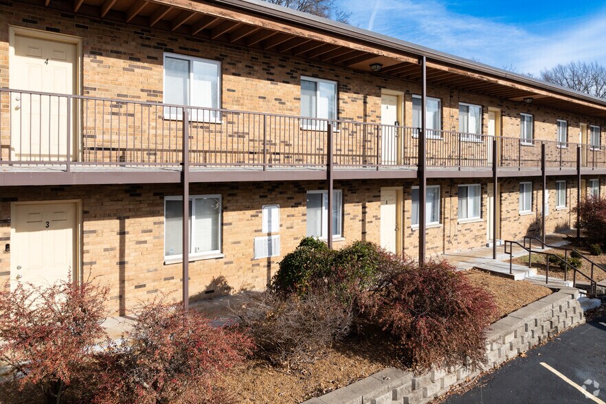 More Photos Of 9860 Le Coeur Ct, Saint Ann Apartments For Sale