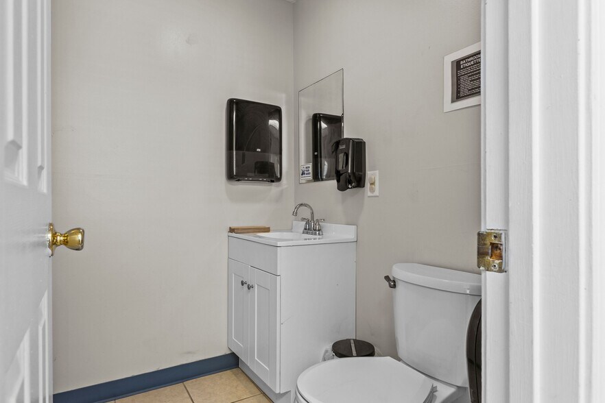 More Photos Of 101 N Main St, Stanton Healthcare For Sale