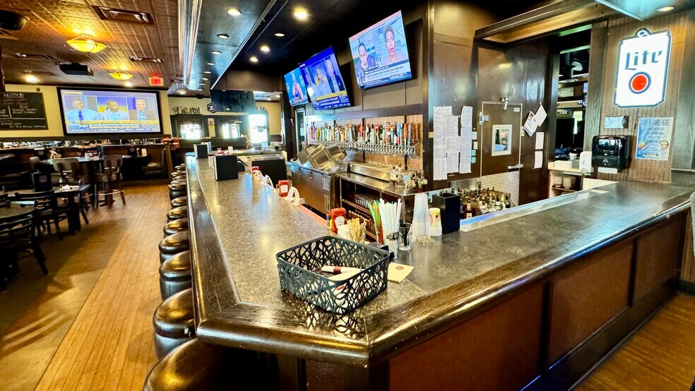 More Photos Of 3333 Hwy 10 E, Moorhead Restaurant For Sale