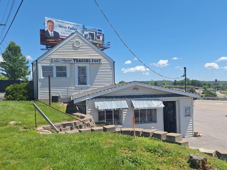 More Photos Of 600 Stockell Dr, Eureka Storefront Retail Office For Sale