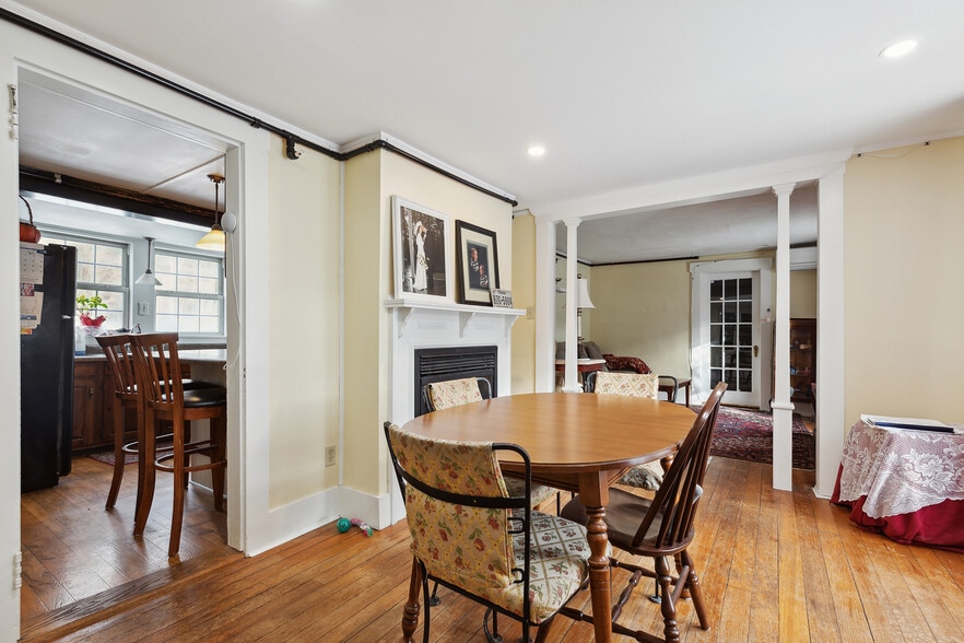 More Photos Of 67 Pleasant View Rd, Bradford Hotel For Sale