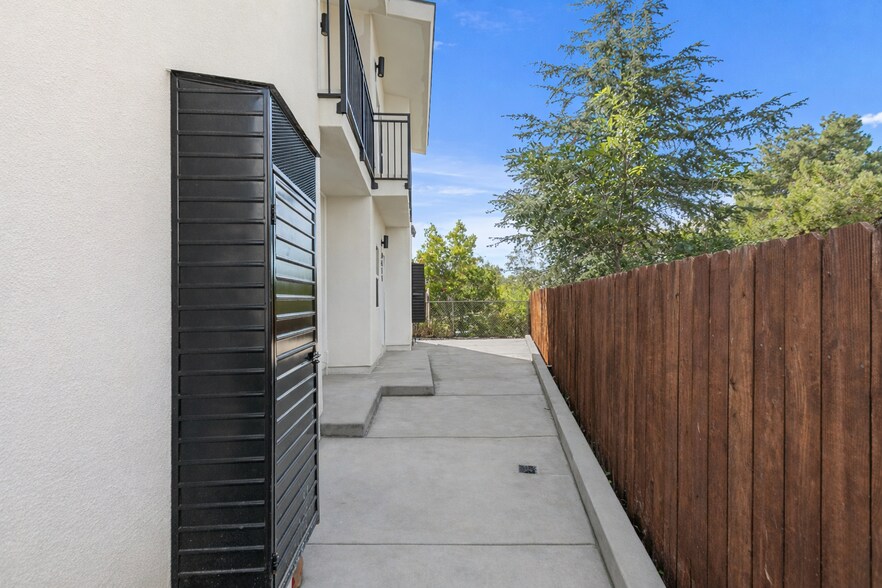 More Photos Of 6407-13 Richard st, San Diego Apartments For Sale