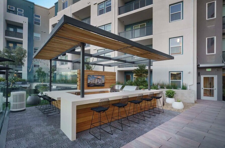 More Photos Of 1910 N Main St, Walnut Creek Apartments For Lease
