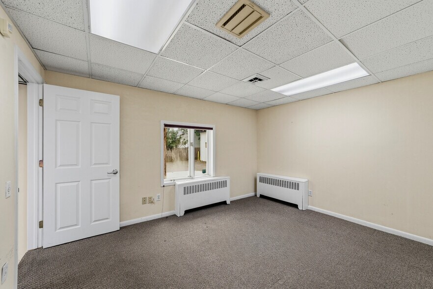 More Photos Of 2406 New Rd, Northfield Office For Sale