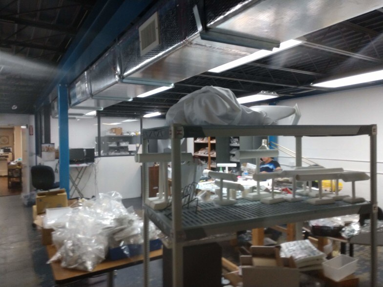More Photos Of 3011-3015 Greene St, Hollywood Showroom For Lease