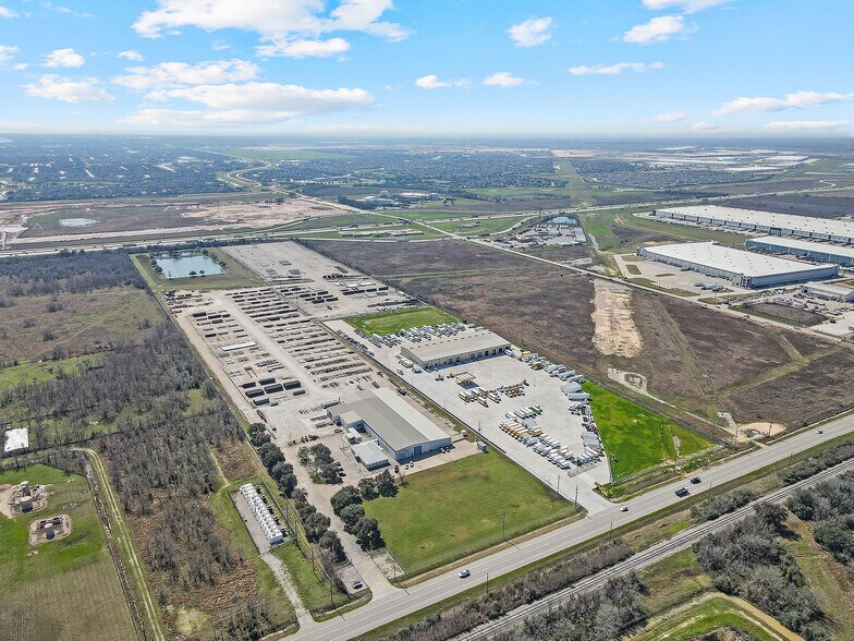 More Photos Of 29315 Highway Blvd, Katy Manufacturing For Sale