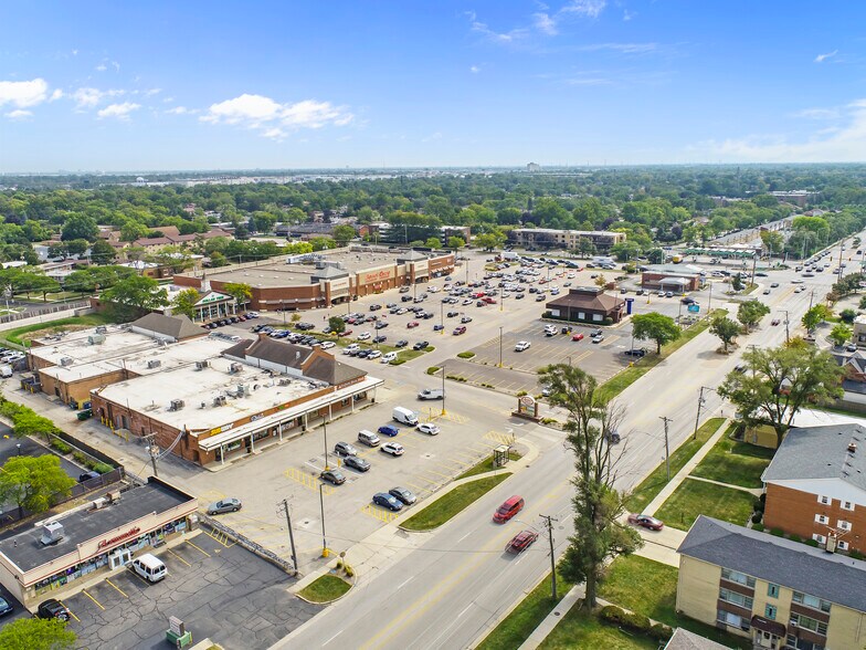 More Photos Of 1075-1151 S York Rd, Bensenville Unknown For Lease