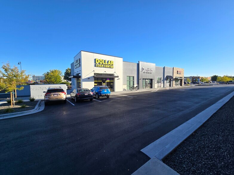 More Photos Of 1255 N Happy Valley Rd, Nampa Restaurant For Sale