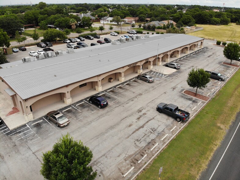 More Photos Of 2711 SE Loop 410, San Antonio Office For Sale