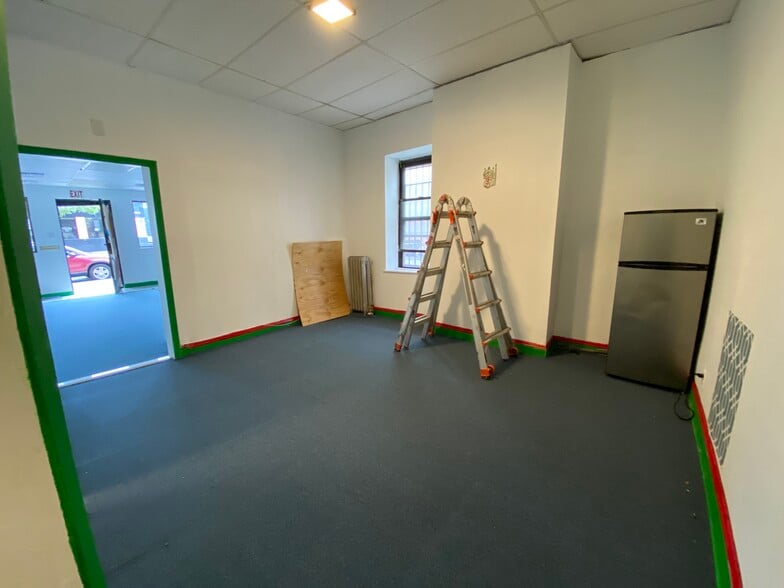 More Photos Of 1470 Williamsbridge Rd, Bronx Storefront Retail Residential For Lease
