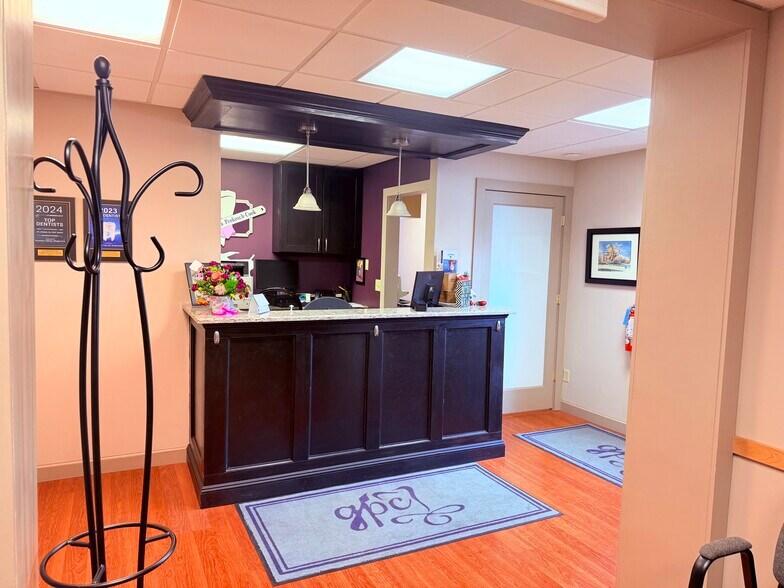 More Photos Of 45 Quassaick Ave, New Windsor Township Medical For Sale