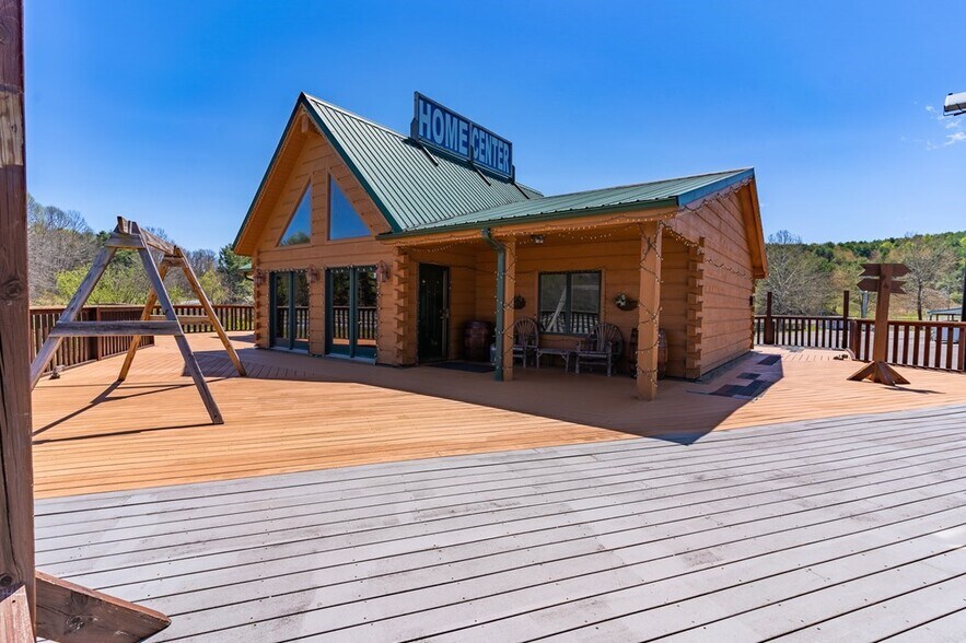 More Photos Of 235 Farmers Market Dr, Hillsville Restaurant For Sale