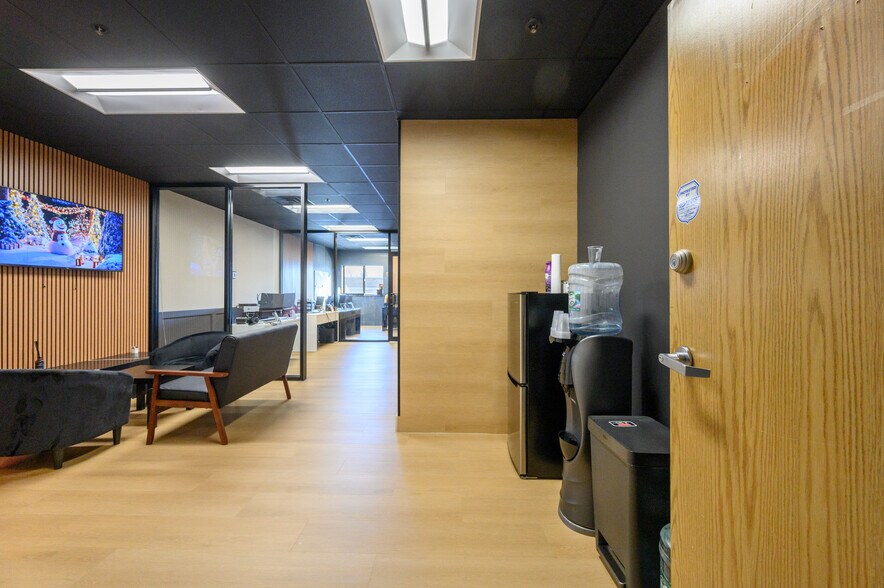 More Photos Of 17-10 River Rd, Fair Lawn Office For Sale