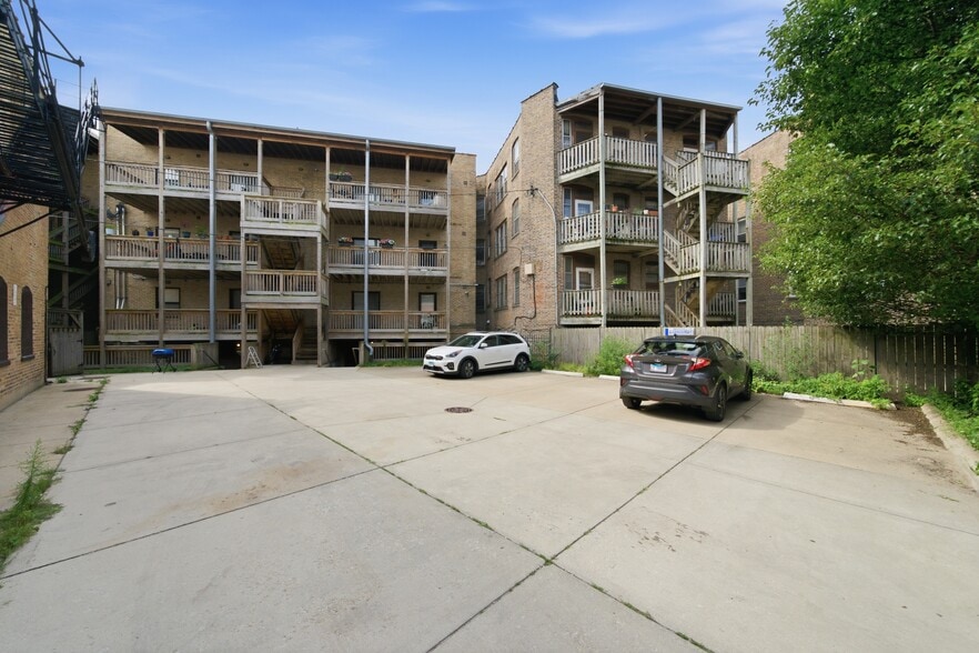 More Photos Of 1640-1642 W Fargo Ave, Chicago Apartments For Sale