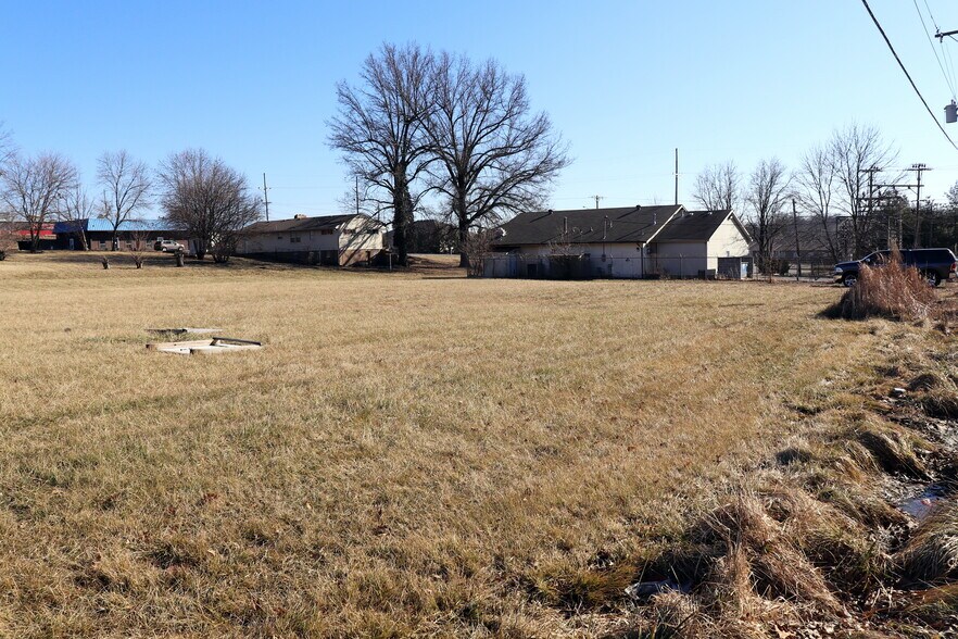 More Photos Of 12816 E 47th St S, Independence General Retail For Sale