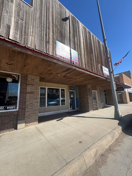 Primary Photo Of 213 1st Ave, Rock Rapids Storefront For Sale