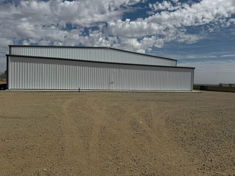 More Photos Of 9840 Cody St, Coalinga Industrial For Lease