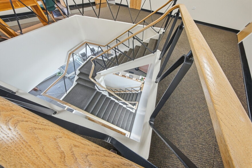 More Photos Of 70 Pleasant Hill Rd, New Windsor Township Office For Sale