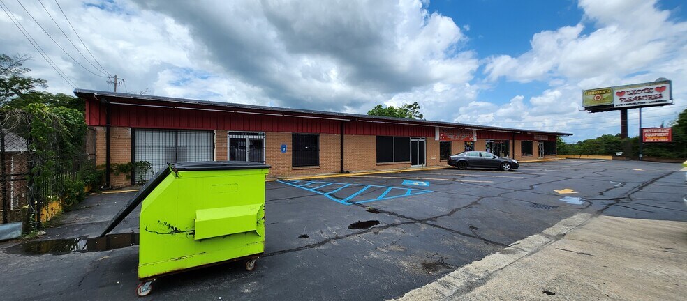 More Photos Of 3930 Victory Dr, Columbus Storefront For Sale